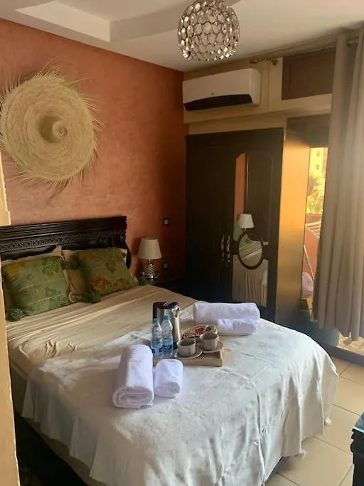 Centre Ville Majorelle Avec Parking Gratuit 마라케시 모로코